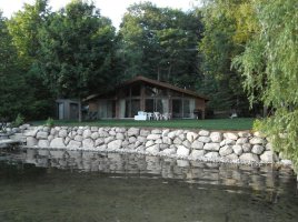 horizontal rock retaining wall